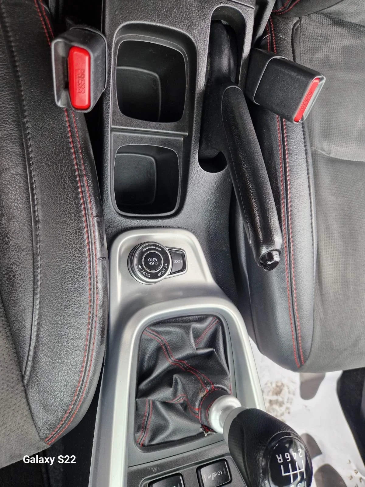 Suzuki Vitara 1.4 TURBO, снимка 10 - Автомобили и джипове - 54595943