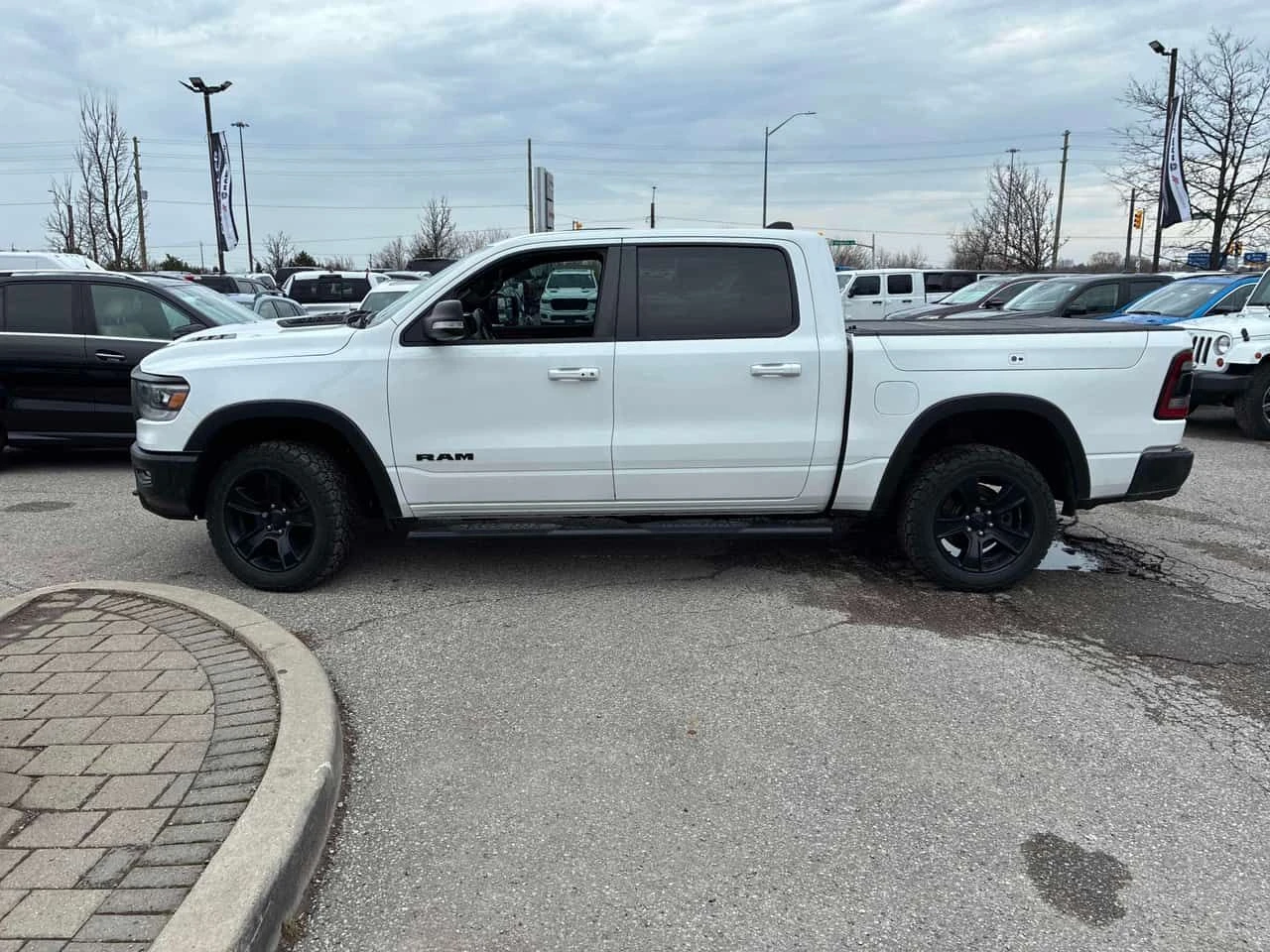Dodge RAM 1500  | Rebel | HEAD-UP | MEMORY , снимка 3 - Автомобили и джипове - 54608312