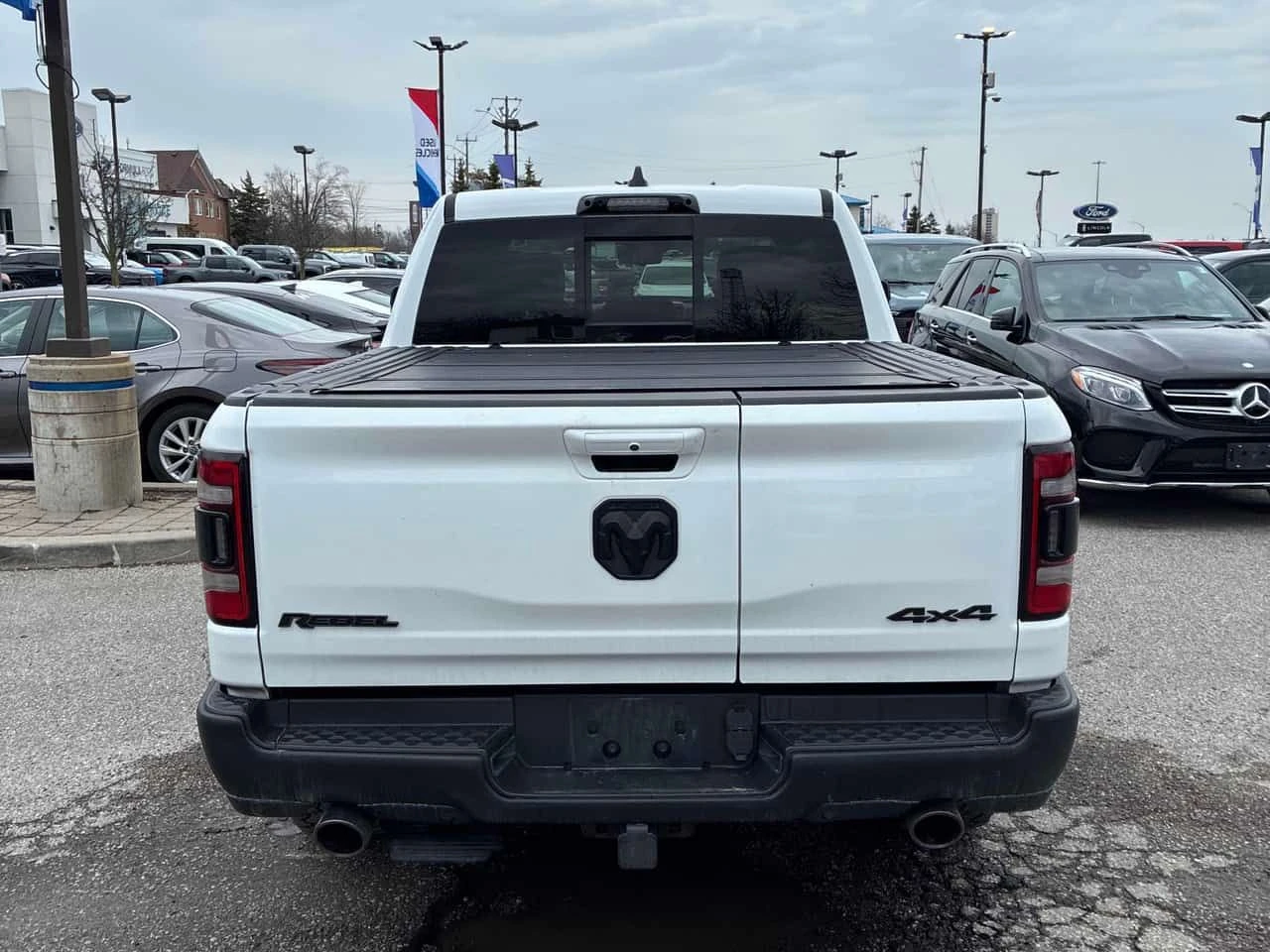 Dodge RAM 1500  | Rebel | HEAD-UP | MEMORY , снимка 5 - Автомобили и джипове - 54608312