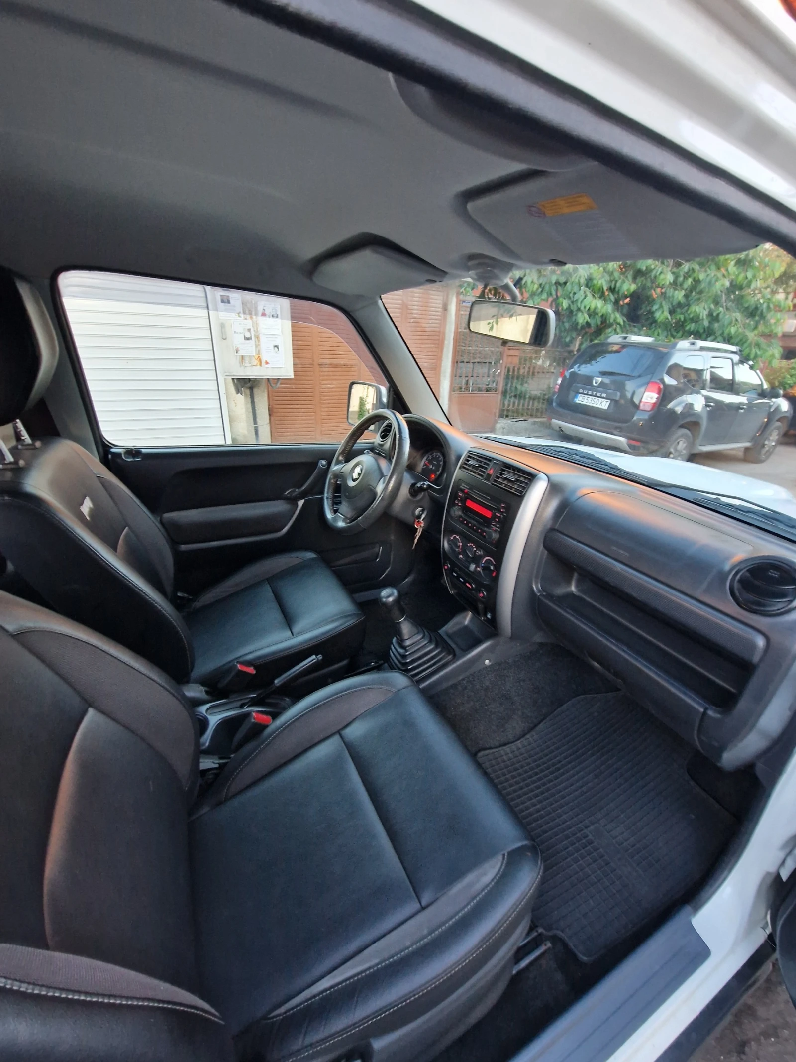 Suzuki Jimny 1.3i, снимка 15 - Автомобили и джипове - 54918723
