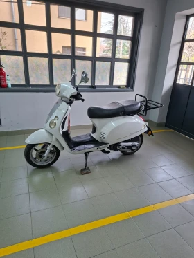 Moto Morini 125 Скутер, снимка 3