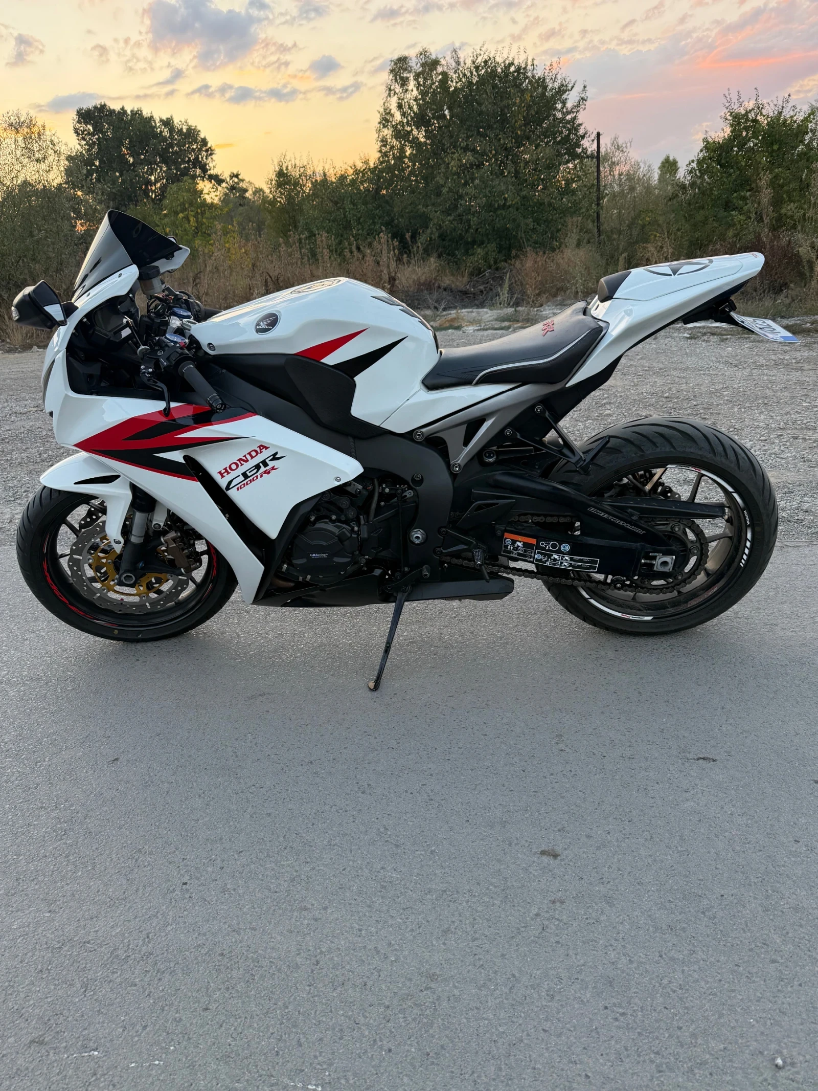 Honda Cbr 1000RR, снимка 8 - Мотоциклети и мототехника - 56136529