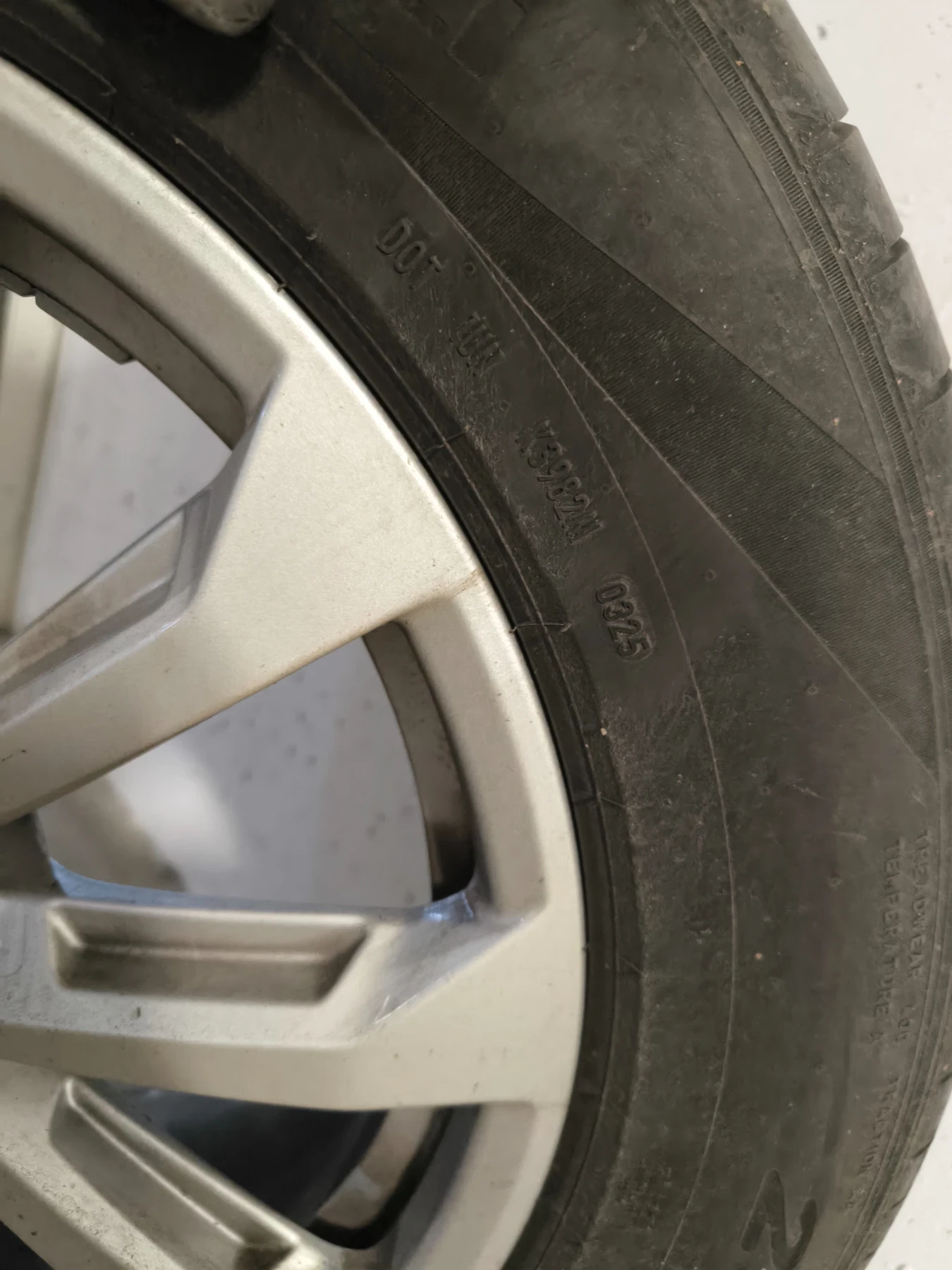���� 235/60R18 | Mobile.bg � ����������� 3