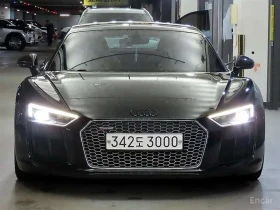 Audi R8 5.2 V10 Plus Coupe, снимка 3