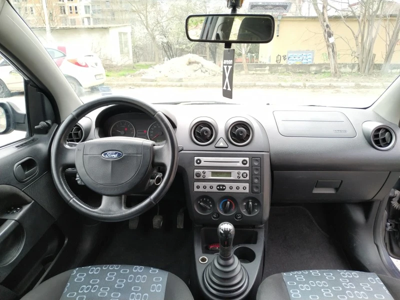 Ford Fiesta, снимка 12 - Автомобили и джипове - 47307278