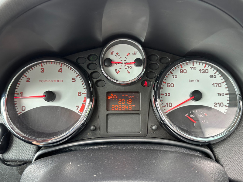 Peugeot 207 1.4* Navi* Panorama* , снимка 9 - Автомобили и джипове - 46030365