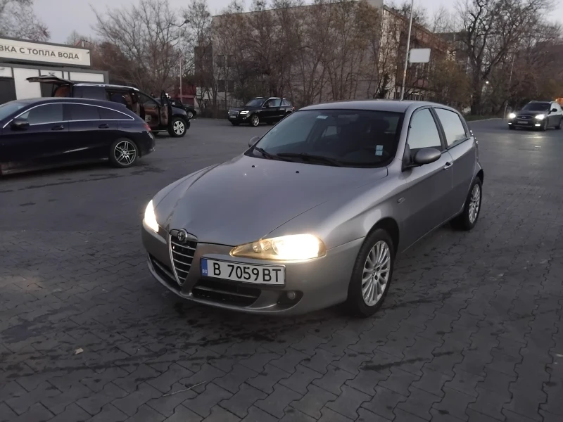 Alfa Romeo 147 1.6 T.Spark, снимка 9 - Автомобили и джипове - 47843357