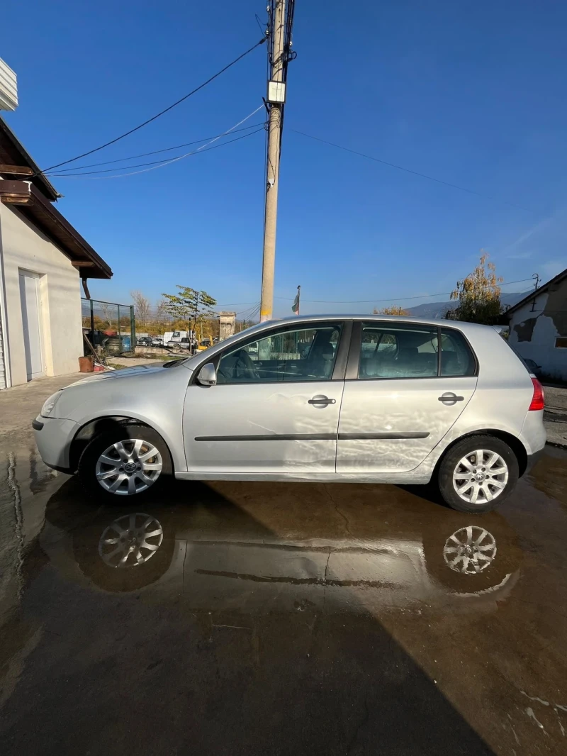 VW Golf 2.0 TDI, снимка 4 - Автомобили и джипове - 48087466