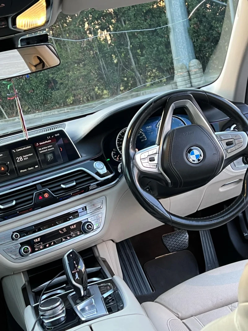 BMW 730, снимка 8 - Автомобили и джипове - 48454344