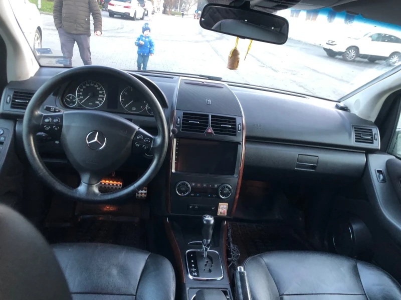 Mercedes-Benz A 200 A200, снимка 10 - Автомобили и джипове - 48871553