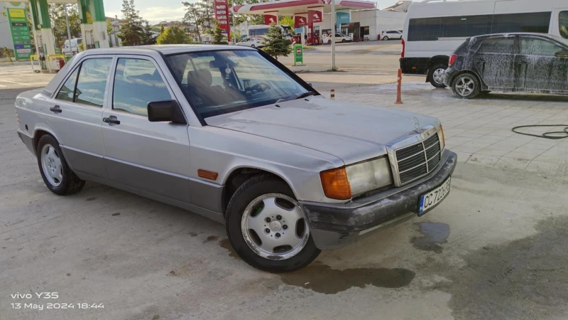 Mercedes-Benz 190, снимка 2 - Автомобили и джипове - 48907699