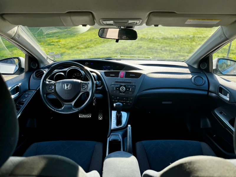 Honda Civic 1.8i-VTec / Автоматик / Швейцария, снимка 9 - Автомобили и джипове - 52410268