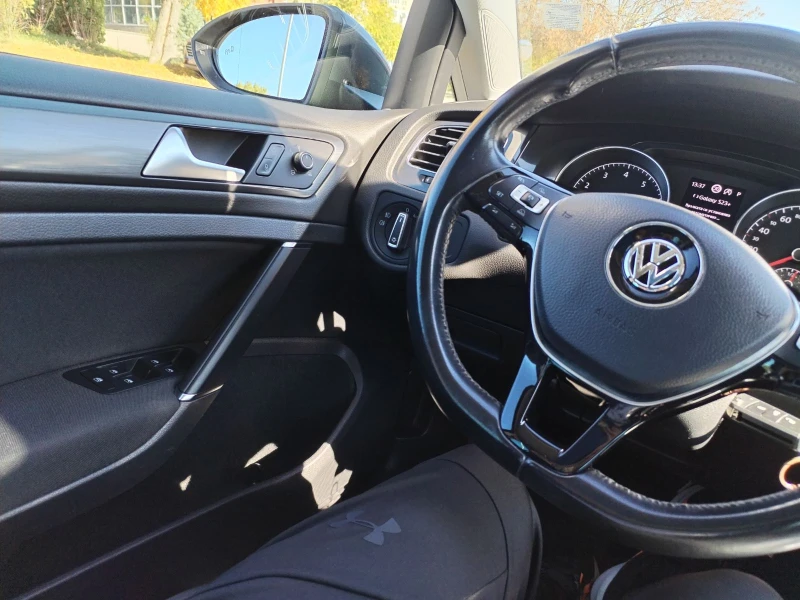 VW Golf Природен газ, снимка 10 - Автомобили и джипове - 52563157