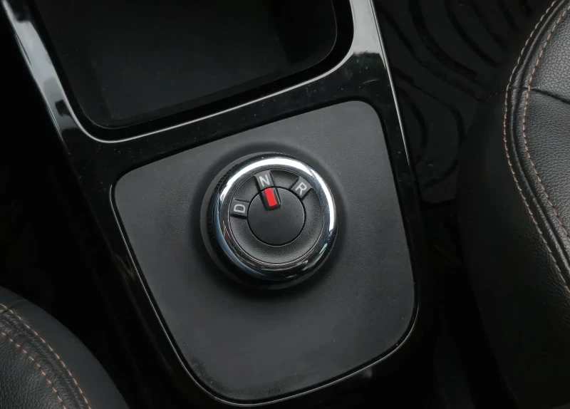 Dacia Spring EXTREME 65 12.2023г, снимка 10 - Автомобили и джипове - 53043877