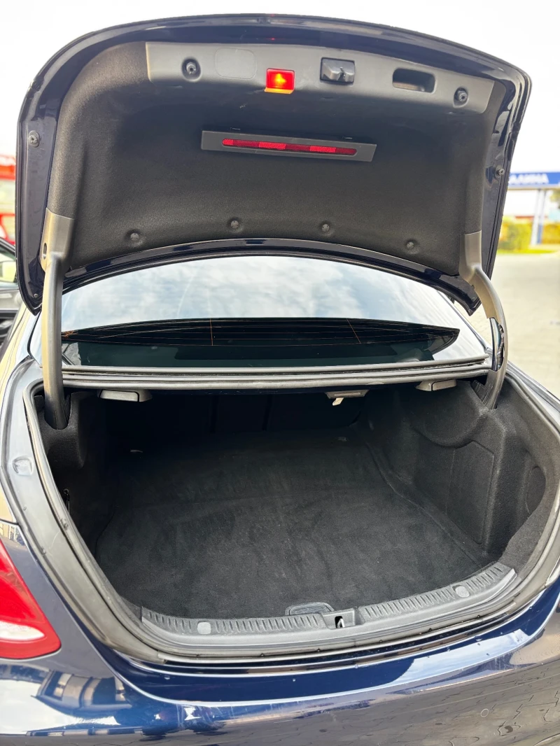 Mercedes-Benz E 220, снимка 6 - Автомобили и джипове - 53487522