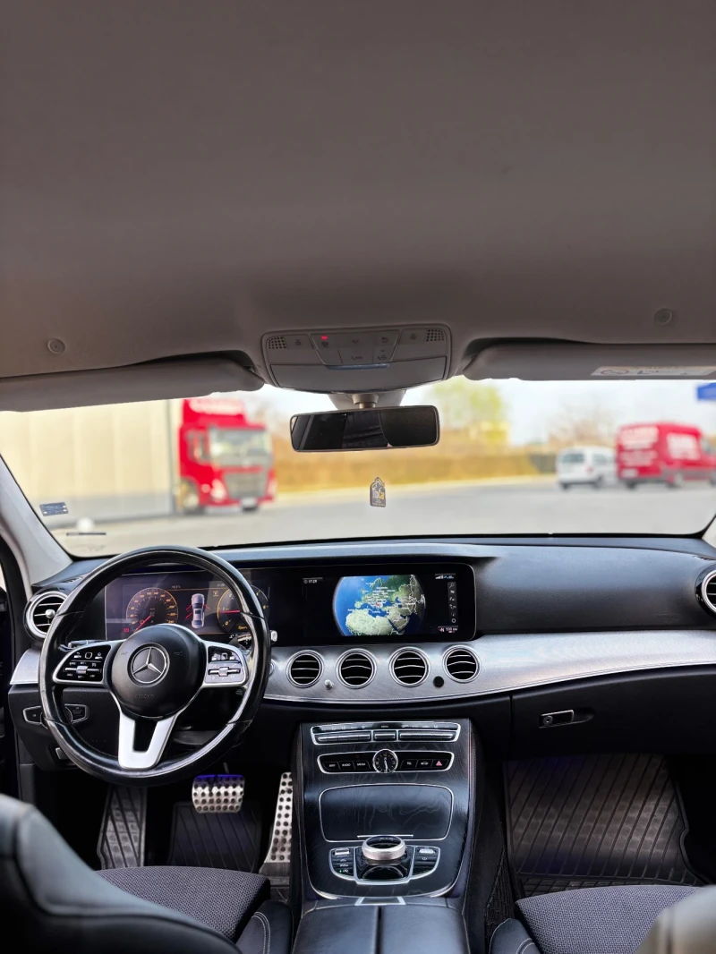 Mercedes-Benz E 220, снимка 8 - Автомобили и джипове - 53487522