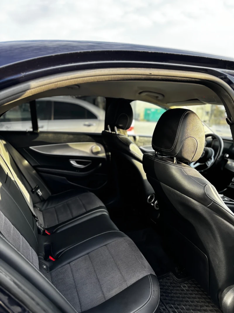 Mercedes-Benz E 220, снимка 12 - Автомобили и джипове - 53487522