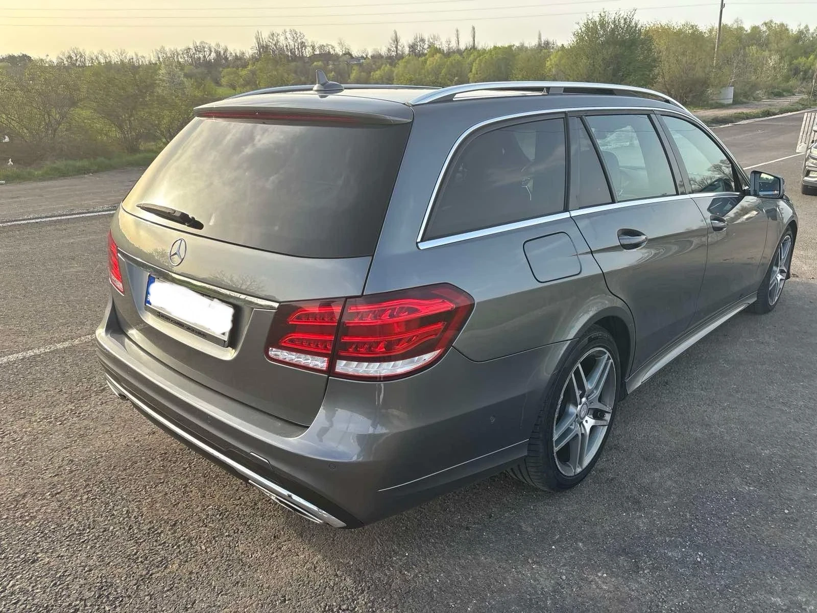 Mercedes-Benz E 350 4MATIC/PANO/PODGREV/OBDUHVANE/DISTRONIC - изображение 8
