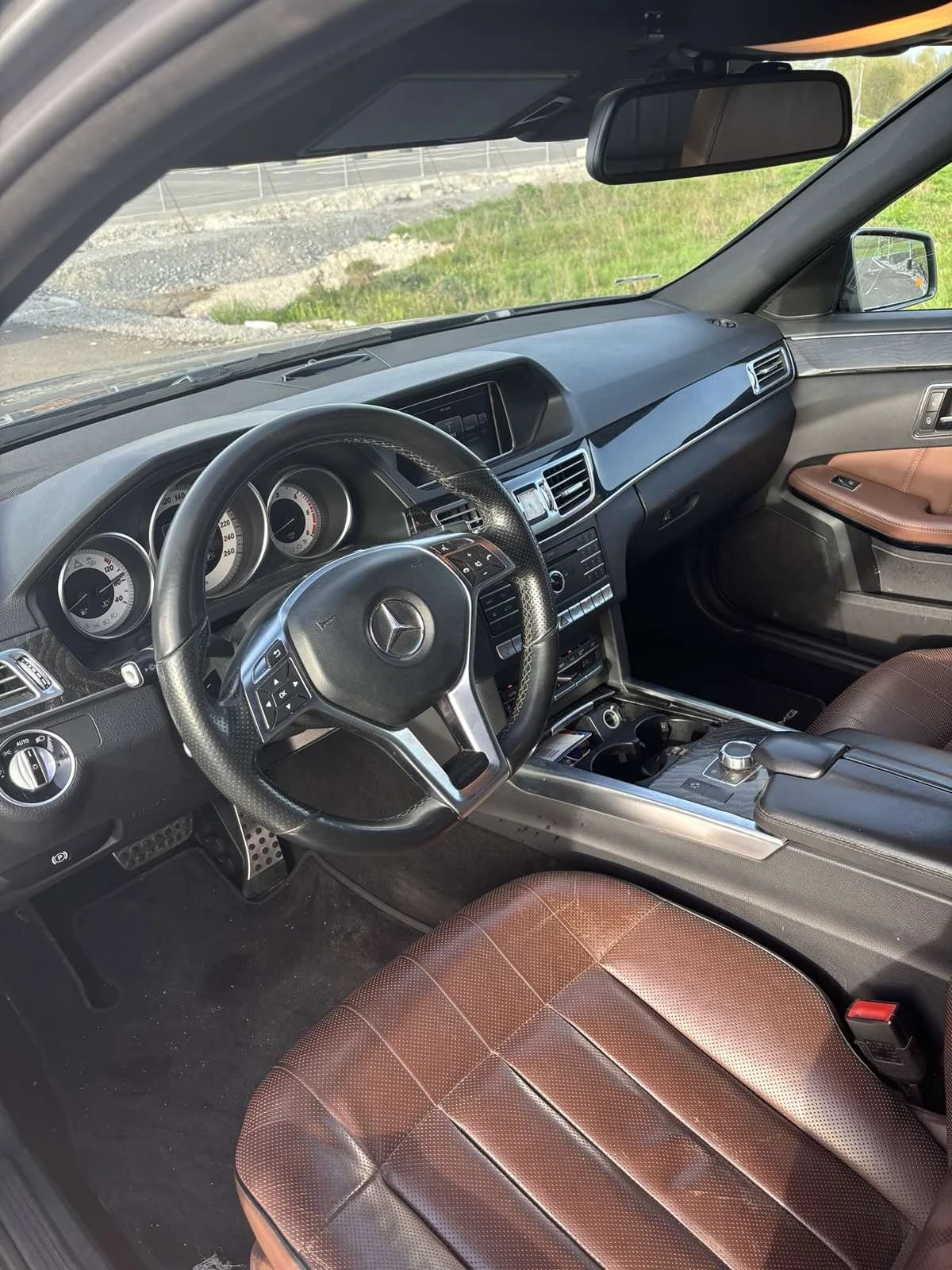 Mercedes-Benz E 350 4MATIC/PANO/PODGREV/OBDUHVANE/DISTRONIC - изображение 4