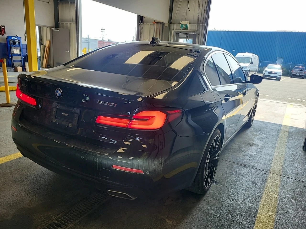 BMW 530 AWD * CARFAX * АвтоКредит * Цена до България*  - изображение 3