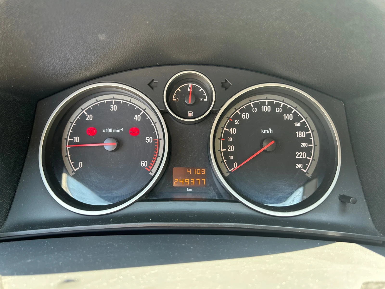 Opel Astra H GTC Facelift 1.9CDTI/150HP, снимка 15 - Автомобили и джипове - 54836573