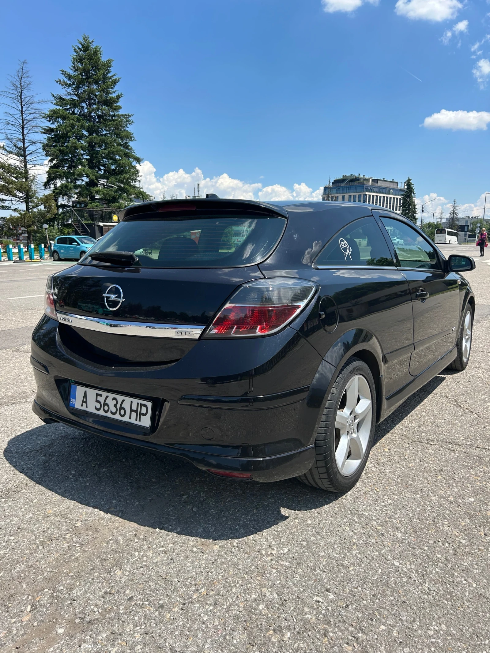 Opel Astra H GTC Facelift 1.9CDTI/150HP, снимка 7 - Автомобили и джипове - 54836573