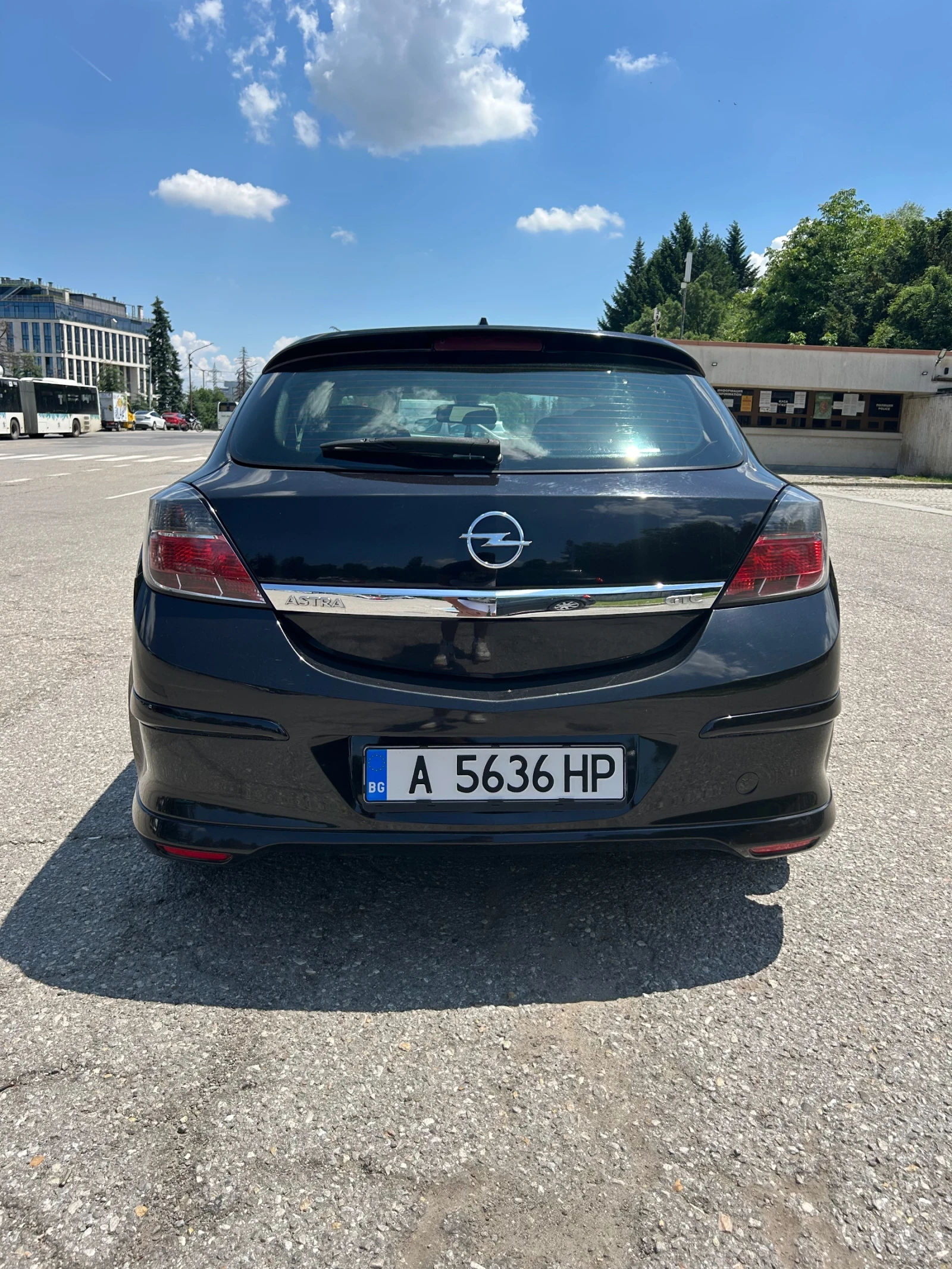 Opel Astra H GTC Facelift 1.9CDTI/150HP, снимка 6 - Автомобили и джипове - 54836573