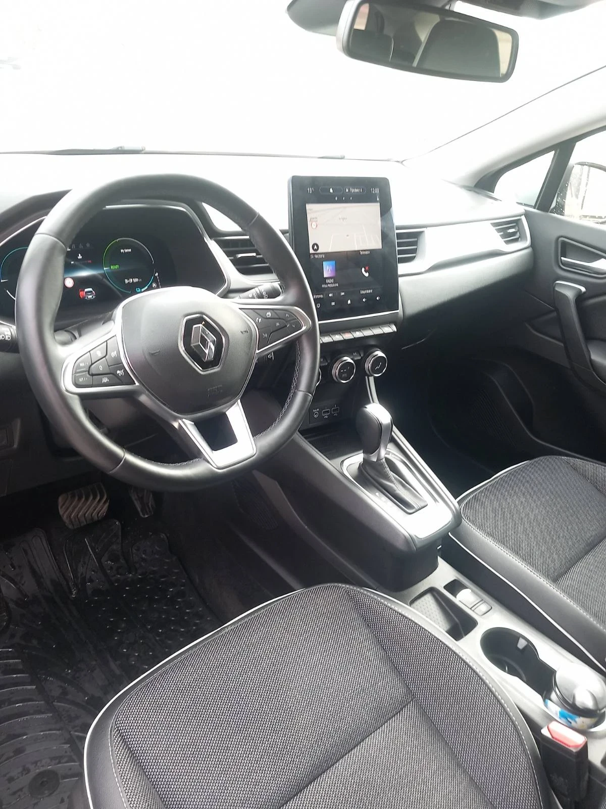Renault Captur Hybrid 1.6 158 �.�. ������ 39000 �� | Mobile.bg � ����������� 8