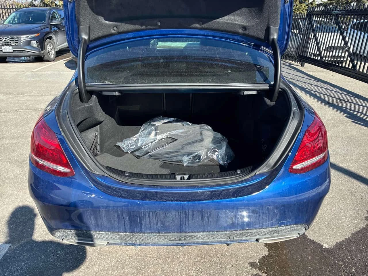 Mercedes-Benz C 300 CARFAX/ПАНОРАМА/ПОДГРЕВИ, снимка 13 - Автомобили и джипове - 53714532