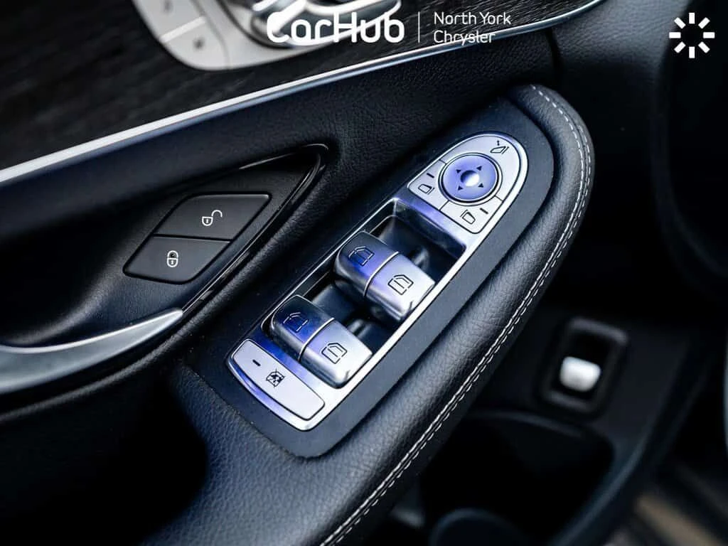 Mercedes-Benz C 300 AMG LINE/DISTRONIC/Pano/Navigation /360 Camera/, снимка 13 - Автомобили и джипове - 53770280