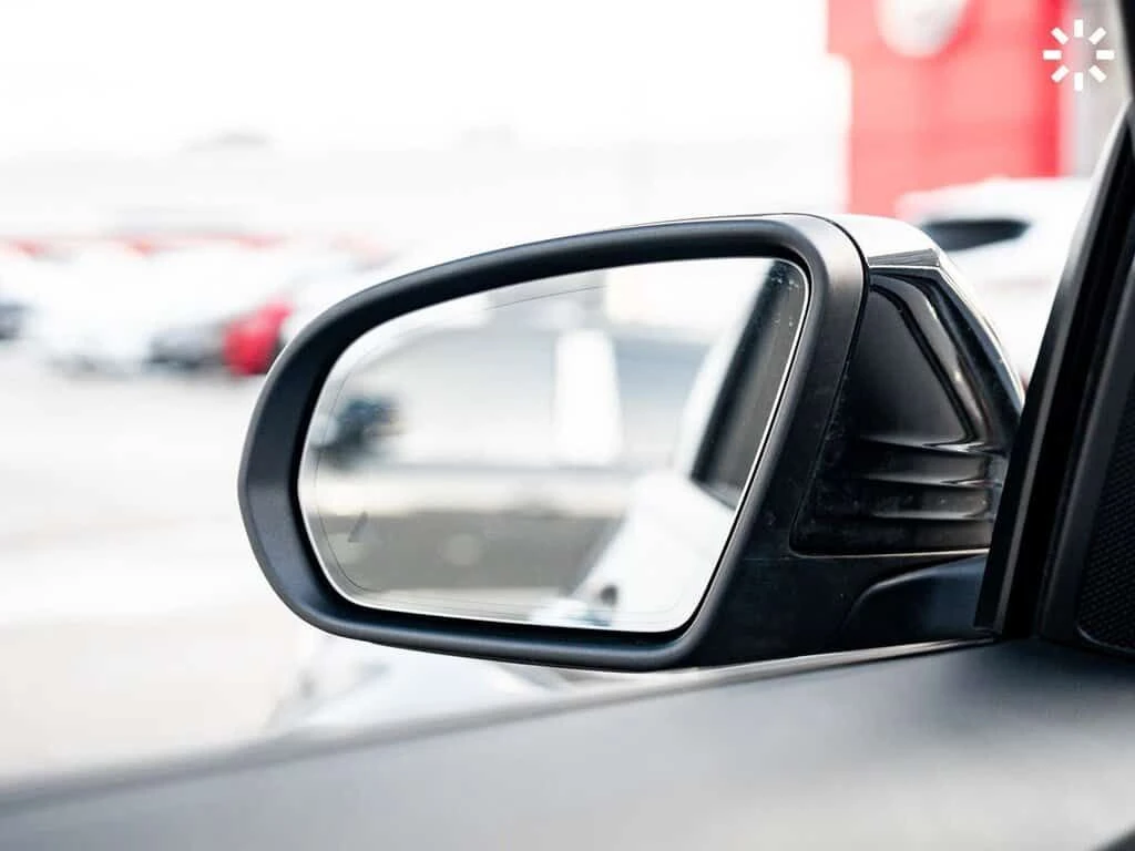 Mercedes-Benz C 300 AMG LINE/DISTRONIC/Pano/Navigation /360 Camera/, снимка 12 - Автомобили и джипове - 53770280