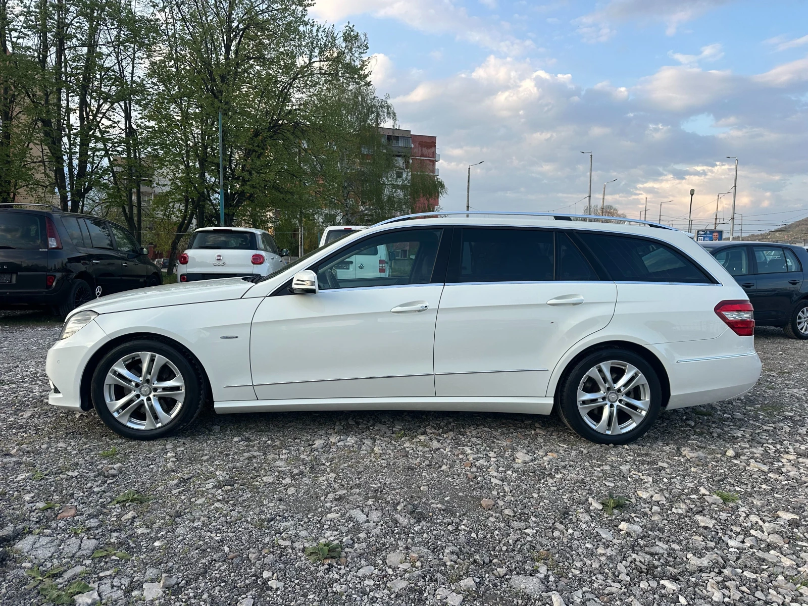 Mercedes-Benz E 250 2.5TDI 204kc AVANGARDE, снимка 6 - Автомобили и джипове - 54235479