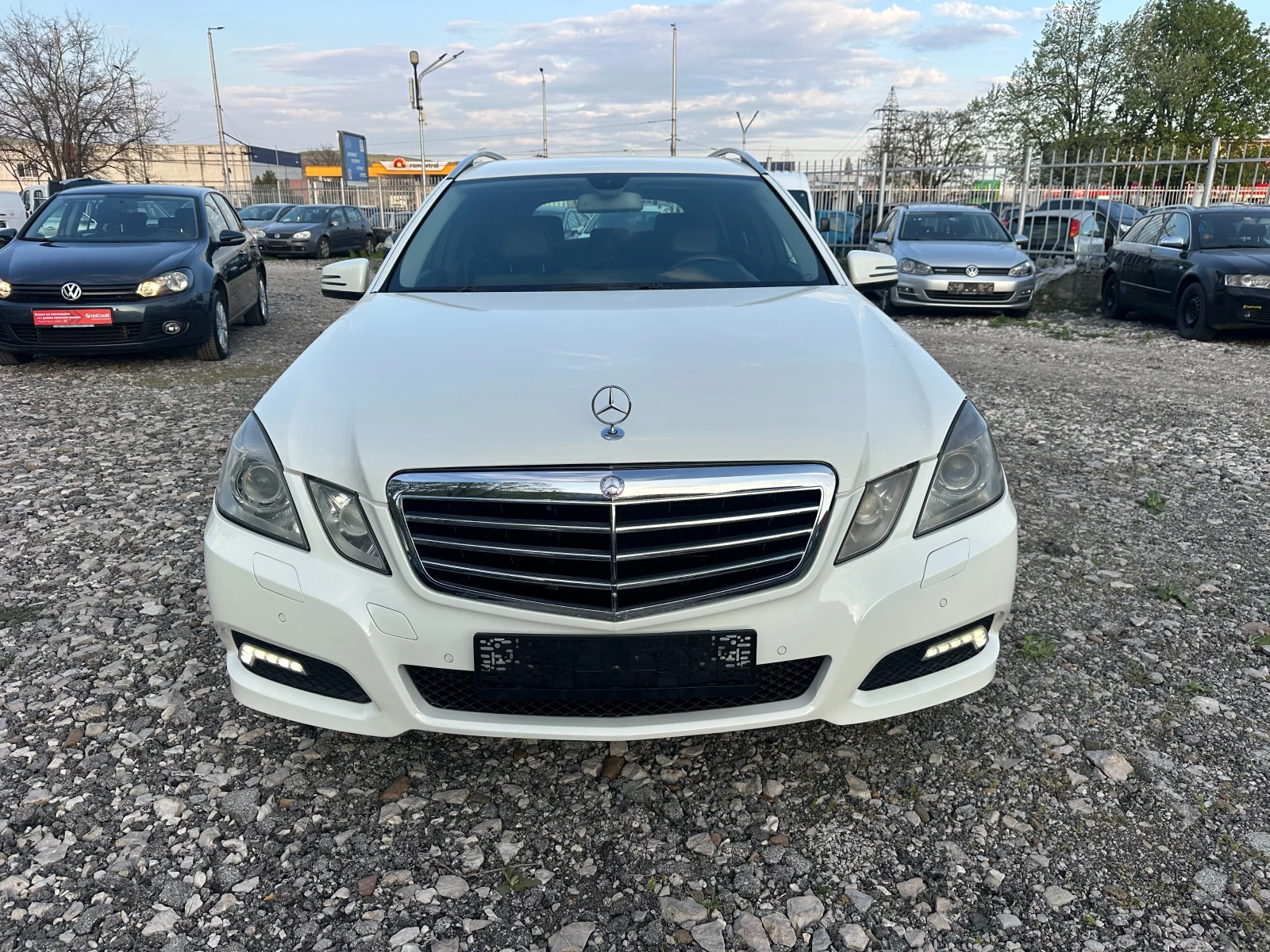 Mercedes-Benz E 250 2.5TDI 204kc AVANGARDE, снимка 8 - Автомобили и джипове - 54235479