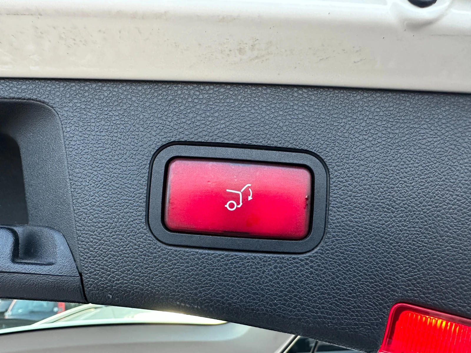 Mercedes-Benz E 250 2.5TDI 204kc AVANGARDE, снимка 14 - Автомобили и джипове - 54235479