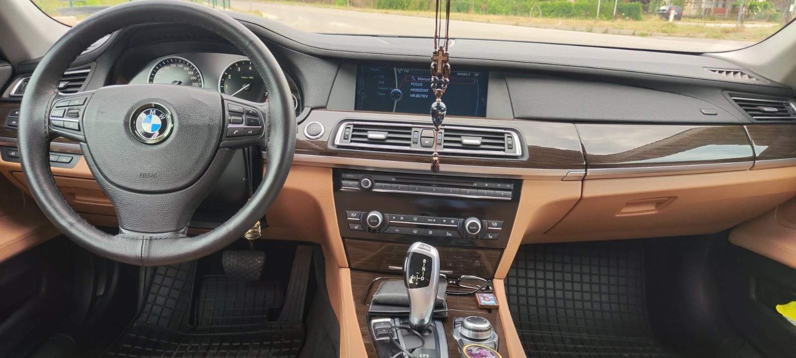 BMW 750, снимка 9 - Автомобили и джипове - 54481751