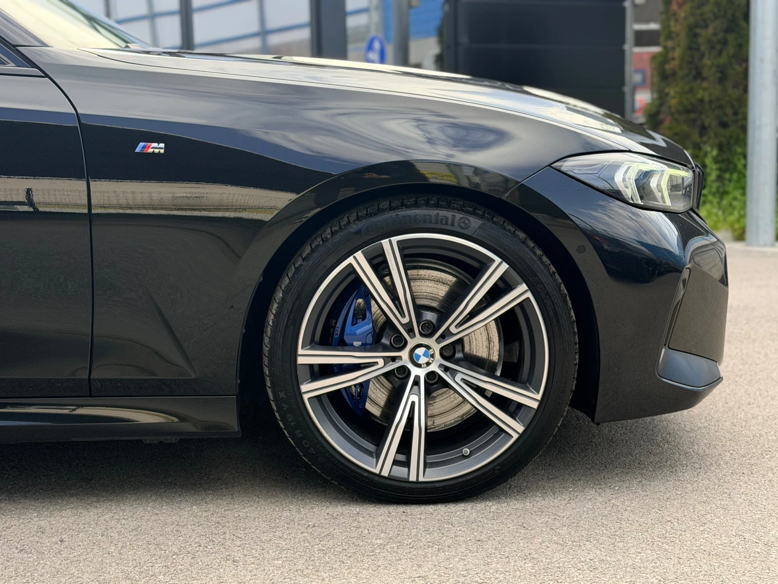 BMW 320 d Touring Facelift M-Sport Pro ACC HUD Keyless H/K, снимка 4 - Автомобили и джипове - 54589499