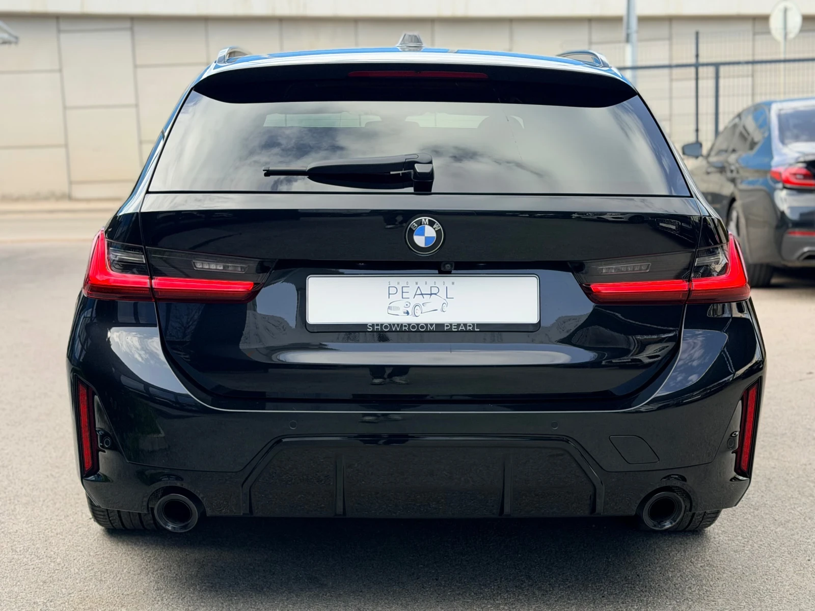 BMW 320 d Touring Facelift M-Sport Pro ACC HUD Keyless H/K, снимка 5 - Автомобили и джипове - 54589499