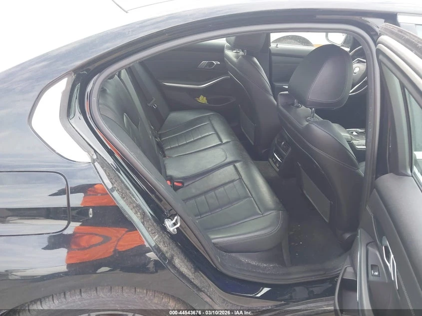 BMW 330 2.0l I, снимка 8 - Автомобили и джипове - 54756262