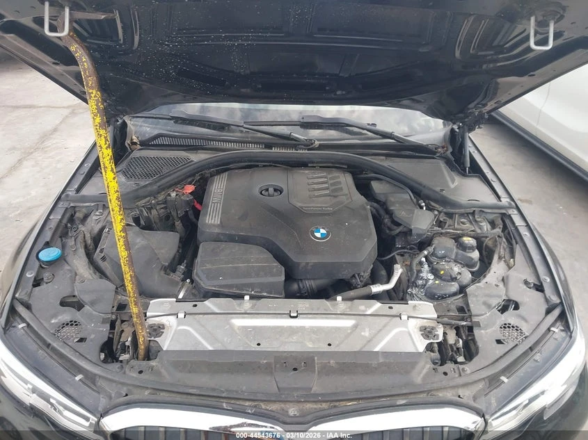 BMW 330 2.0l I, снимка 10 - Автомобили и джипове - 54756262