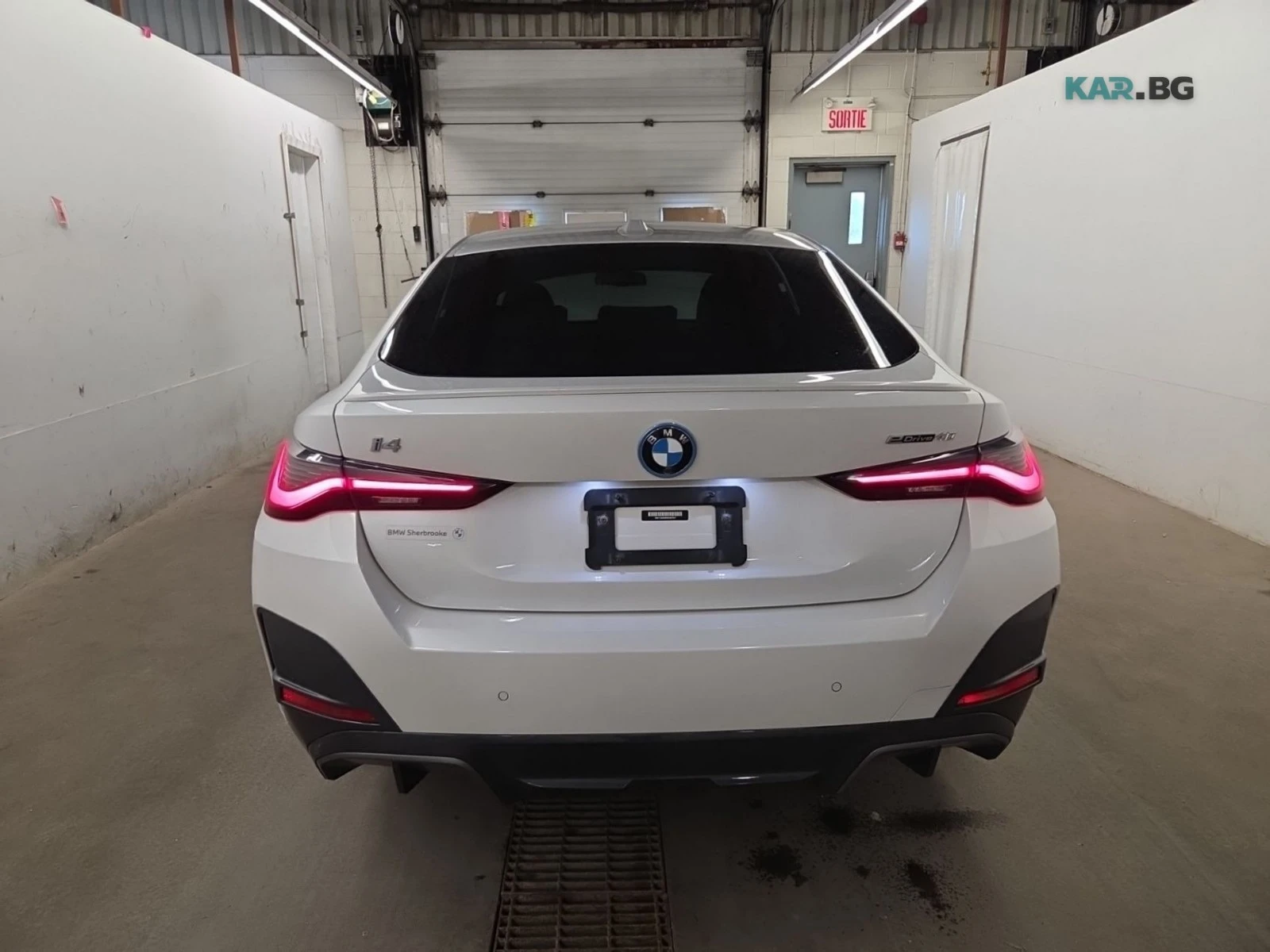 BMW i4 EDRIVE40 * АвтоКредит * (ЦЕНА ДО БГ), снимка 6 - Автомобили и джипове - 55080054