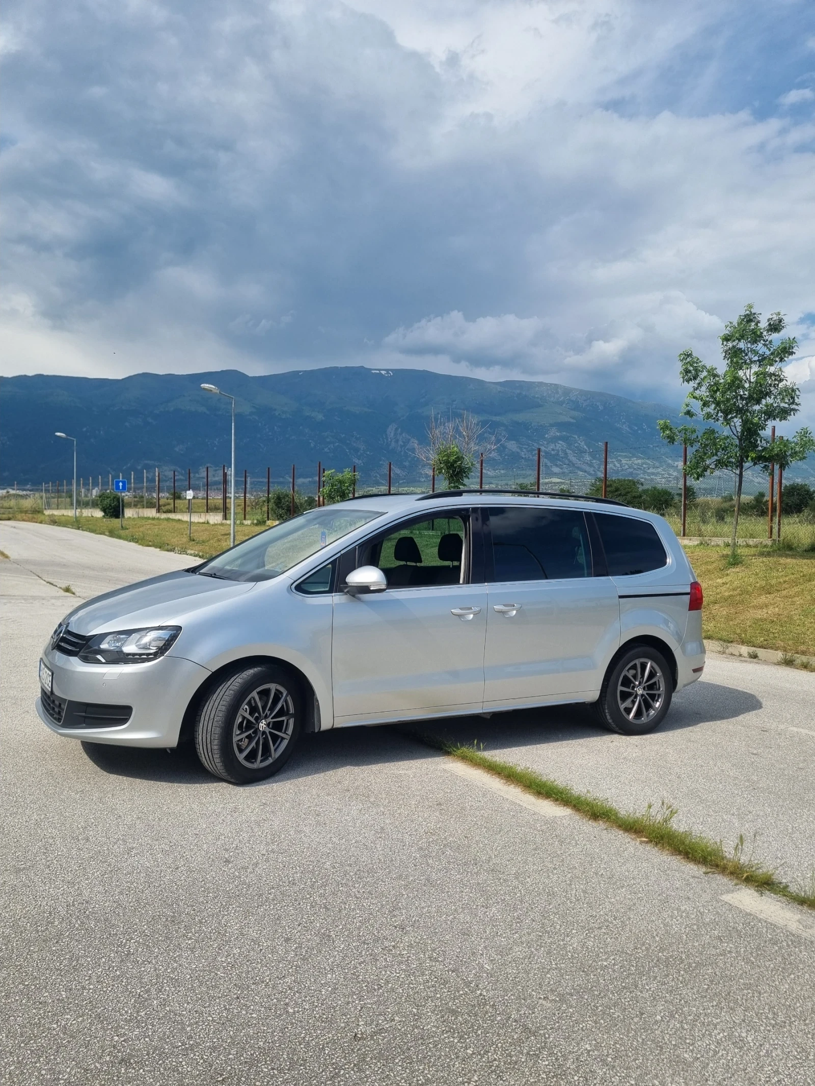 VW Sharan 2.0TDI, снимка 7 - Автомобили и джипове - 55090280