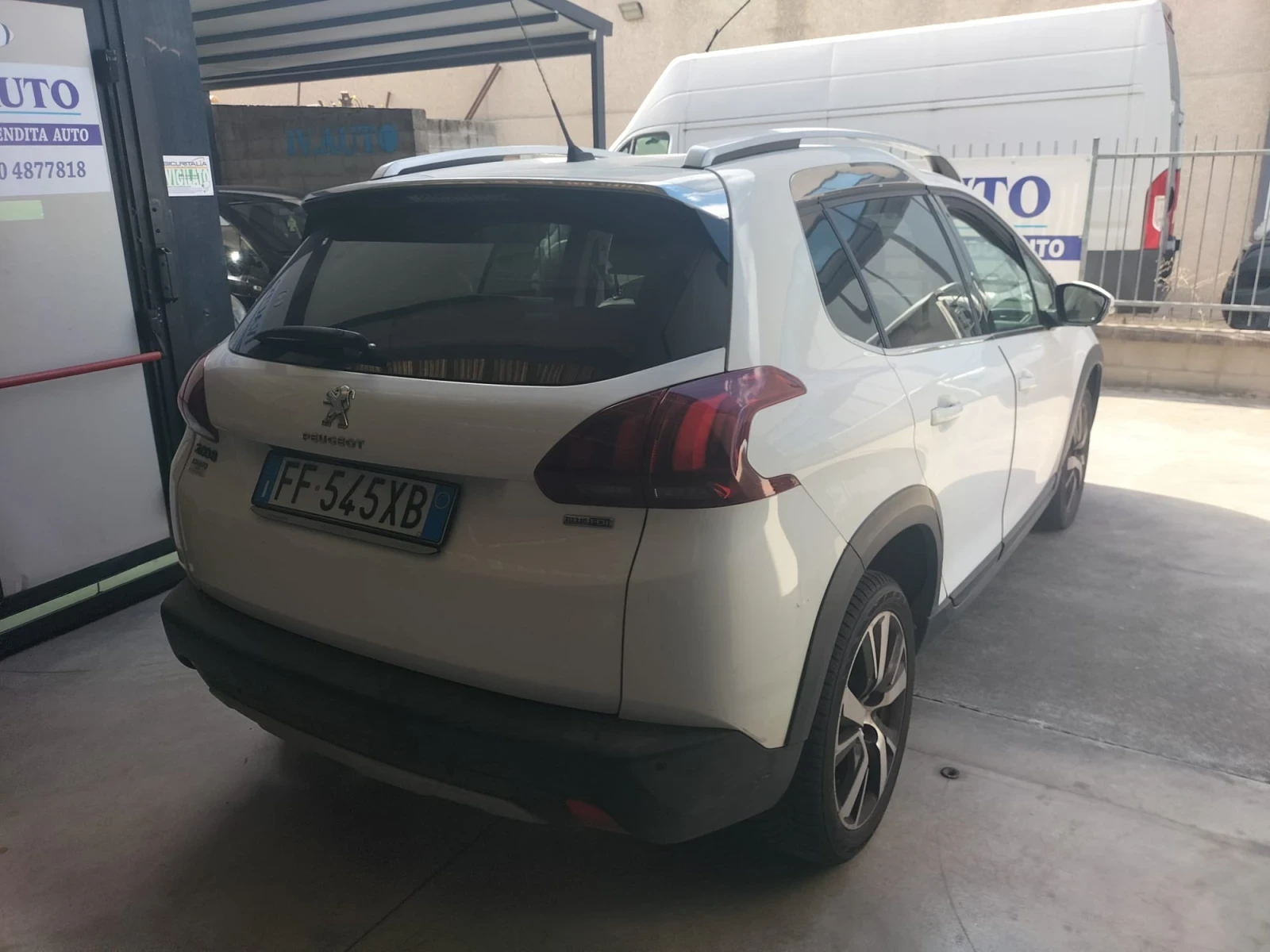 Peugeot 2008, снимка 11 - Автомобили и джипове - 55378982