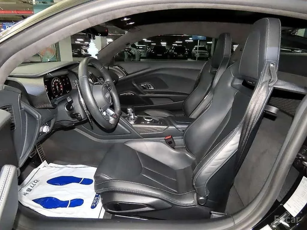 Audi R8 5.2 V10 Plus Coupe, снимка 5 - Автомобили и джипове - 55833865