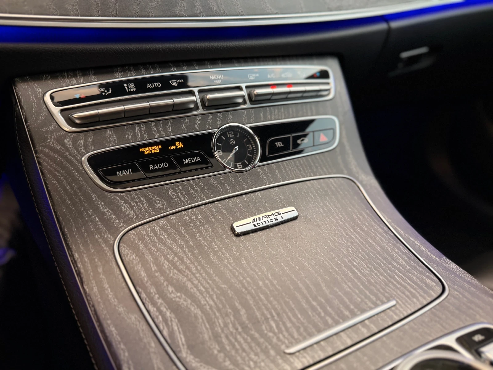 Mercedes-Benz CLS 400 AMG | Massage | Head Up | Burmester | Edition 1, снимка 12 - Автомобили и джипове - 55961901