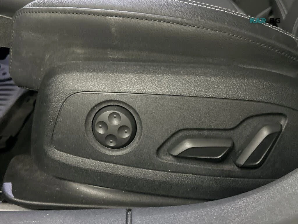Audi A4 Quattro * ACC * 360 * АвтоКредит * (ЦЕНА ДО БГ), снимка 10 - Автомобили и джипове - 56040159