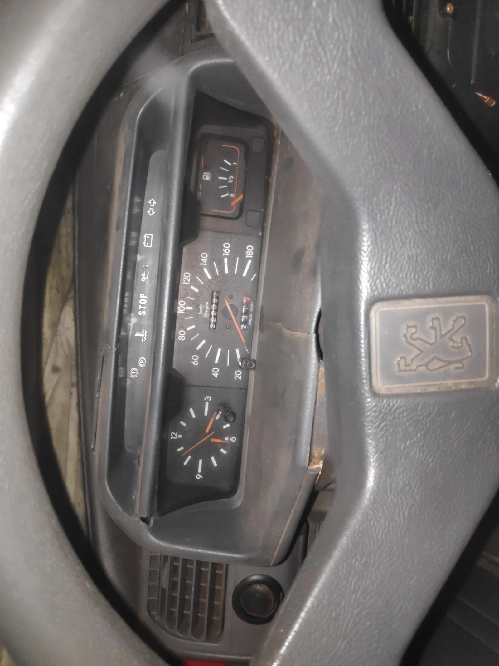 Peugeot 205, снимка 2 - Автомобили и джипове - 56238745