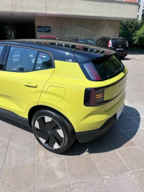 Volvo EX30 Single Motor Extended Range, снимка 4