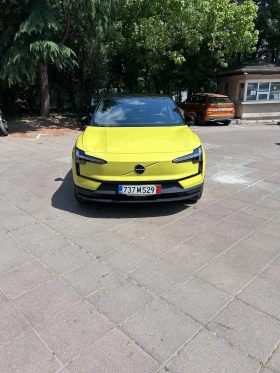 Volvo EX30 Single Motor Extended Range, снимка 1