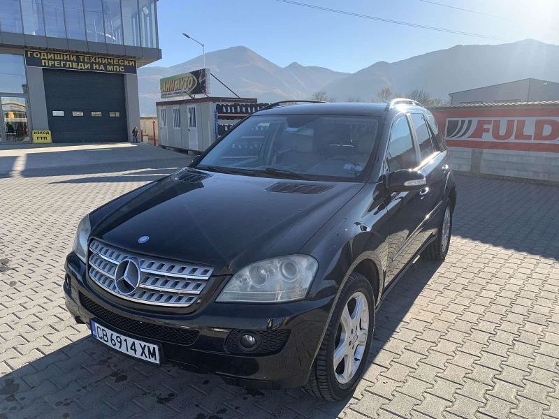 Mercedes-Benz ML 300, снимка 2 - Автомобили и джипове - 47930158