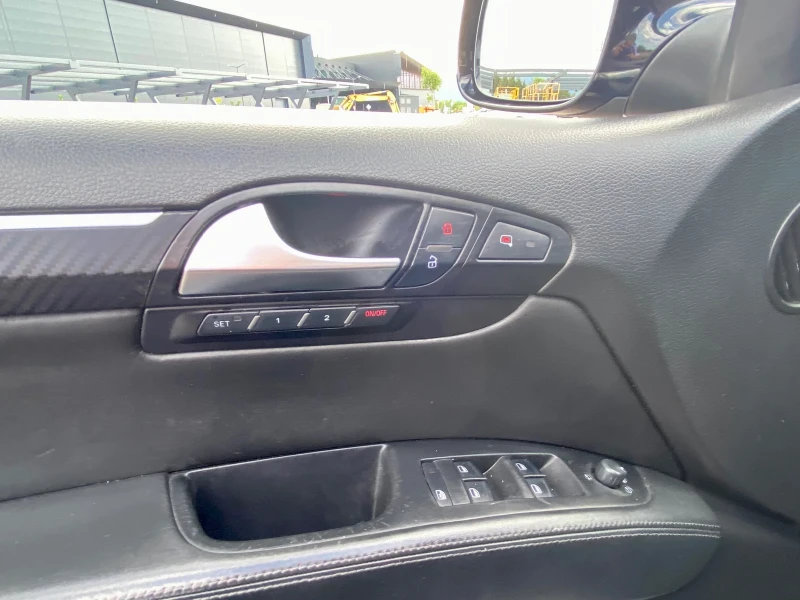 Audi Q7, снимка 9 - Автомобили и джипове - 51312787